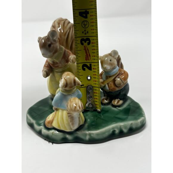 Vintage Porcelain Squirrel Family Figurine – Storybook Style Woodland Scene - Picture 9 of 9